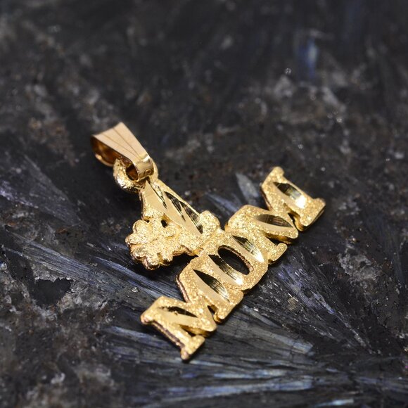 10K #1 Mom Pendant - Picture 2 of 9